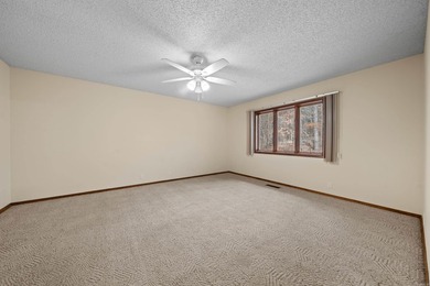 Welcome to your dream retreat, a single-level 3-bedroom, 2 - photo 11
