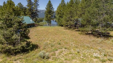 Welcome to your private lakeside retreat at 78 Golden Place, .39 - photo 11