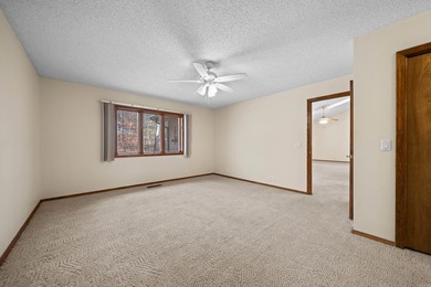 Welcome to your dream retreat, a single-level 3-bedroom, 2 - photo 12
