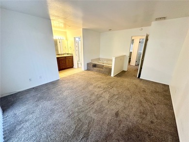 This cozy and spacious 1860 s f 3 bedrooms 3 bathrooms house has