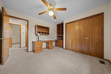 Welcome to your dream retreat, a single-level 3-bedroom, 2 - photo 22