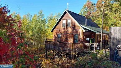 Looking for privacy? This furnished fishing, hunting, and family - photo 2