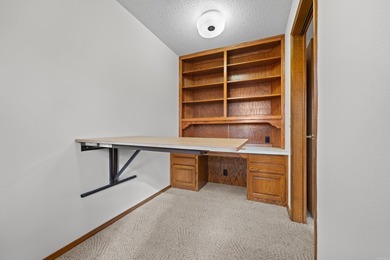 Welcome to your dream retreat, a single-level 3-bedroom, 2 - photo 25