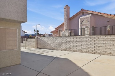 Fully remodeled home arched up on a corner lot with views and NO - photo 25