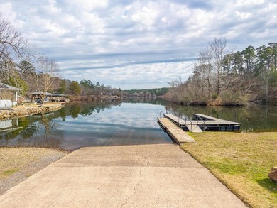 Welcome to your dream retreat, a single-level 3-bedroom, 2 - photo 26