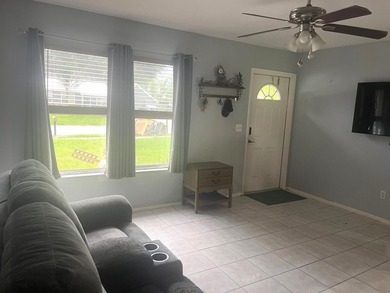 Opportunity awaits with this cute 2BR, 1.5-bath home in the - photo 6
