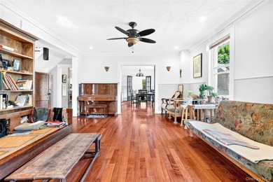 3BR | 4Ba | Elegant pre-war residence on a DOUBLE LOT with - photo 12