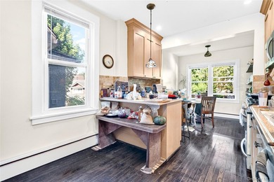 3BR | 4Ba | Elegant pre-war residence on a DOUBLE LOT with - photo 14