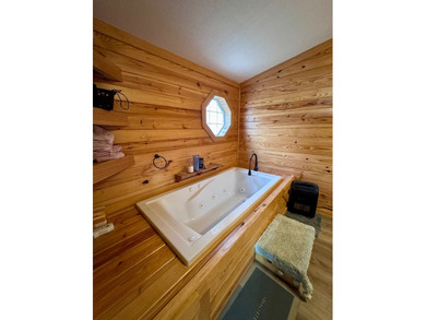 This spacious 4bedroom, 2bath manufactured home sits on 0.66 - photo 18