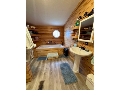 This spacious 4bedroom, 2bath manufactured home sits on 0.66 - photo 19
