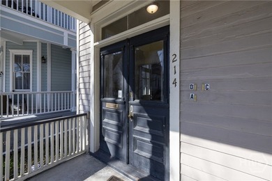 Located at 214 W Park Ave, this impressive circa-1900 property - photo 3