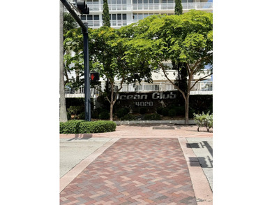 Located on the famous Galt Ocean Mile this 2BD/2BA waterfront - photo 2