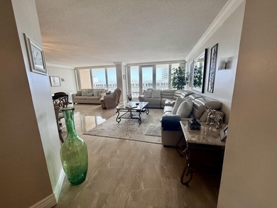 Located on the famous Galt Ocean Mile this 2BD/2BA waterfront - photo 3