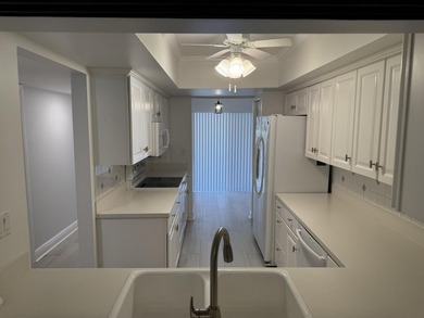 Tranquil 3-bedroom, 2.5-bath townhouse in the quiet Brook Haven - photo 5