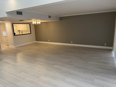 Tranquil 3-bedroom, 2.5-bath townhouse in the quiet Brook Haven - photo 8