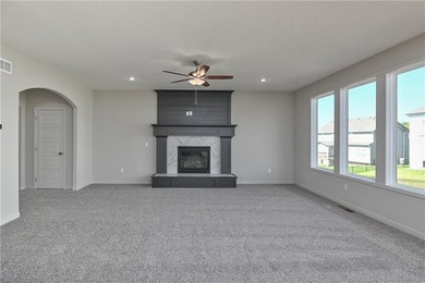 This stunning 2-story Harlow 5 home offers 5 bedrooms, 4 baths - photo 13