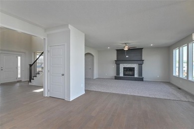 This stunning 2-story Harlow 5 home offers 5 bedrooms, 4 baths - photo 15