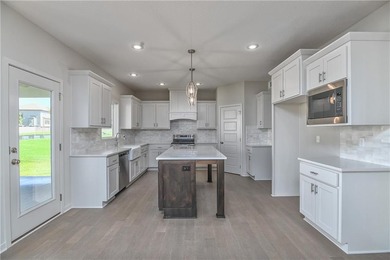 This stunning 2-story Harlow 5 home offers 5 bedrooms, 4 baths - photo 17