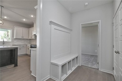 This stunning 2-story Harlow 5 home offers 5 bedrooms, 4 baths - photo 20