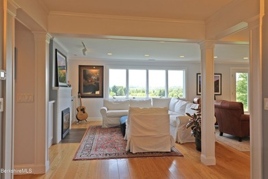PERFECT IN LENOX!! This impeccably renovated Mid-Century Modern - photo 6