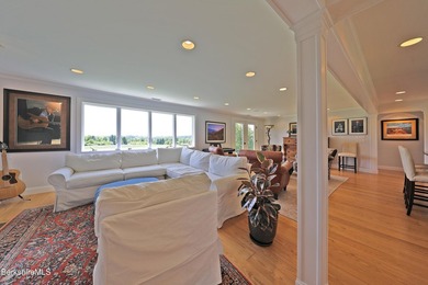 PERFECT IN LENOX!! This impeccably renovated Mid-Century Modern - photo 7