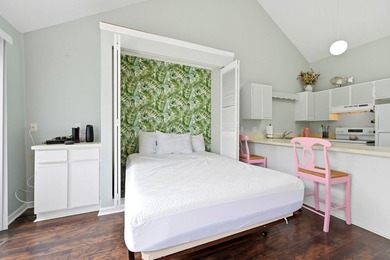 Welcome to 1851 Colony Dr. Unit #5-R, a bright and inviting - photo 27
