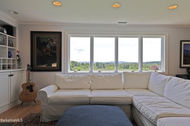 PERFECT IN LENOX!! This impeccably renovated Mid-Century Modern - photo 9