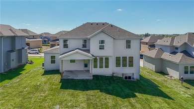This stunning 2-story Harlow 5 home offers 5 bedrooms, 4 baths - photo 38