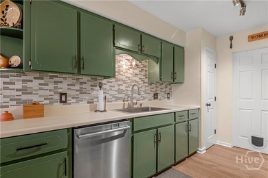 Welcome home to this lovely 3 bedroom, 2 bath ranch with 1,862 - photo 4