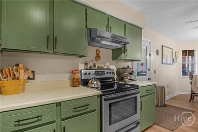 Welcome home to this lovely 3 bedroom, 2 bath ranch with 1,862 - photo 6