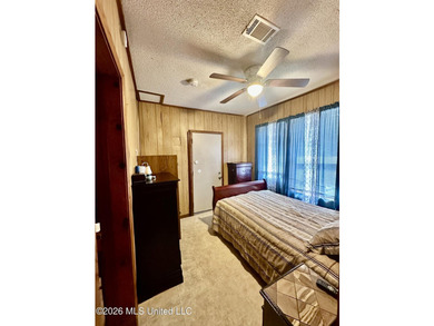 Welcome to 313 Josephine Street in the heart of Gloster - photo 17