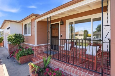 Welcome to this charming 4-bedroom, 2-bathroom with a bonus - photo 8