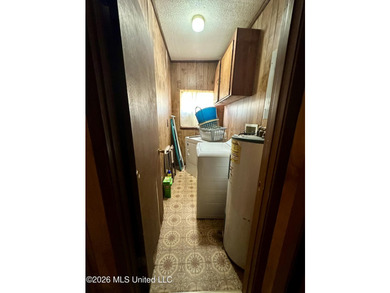 Welcome to 313 Josephine Street in the heart of Gloster - photo 19