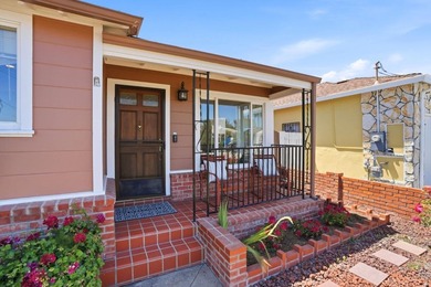 Welcome to this charming 4-bedroom, 2-bathroom with a bonus - photo 9