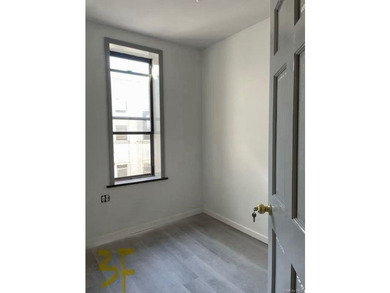 658 46th St - photo 8