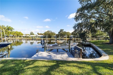 Welcome to your rare waterfront Winter retreat in The Islands at - photo 3
