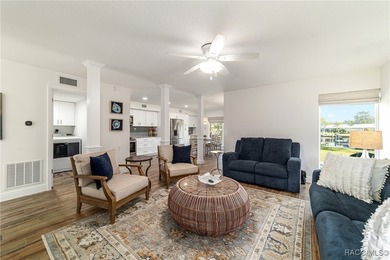 Welcome to your rare waterfront Winter retreat in The Islands at - photo 4