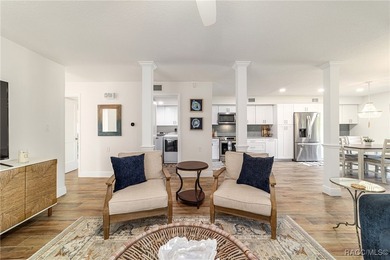 Welcome to your rare waterfront Winter retreat in The Islands at - photo 8