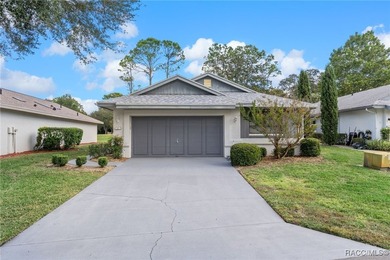 Welcoming 3 bedroom, 2 bath home in the Oakleaf Villas Community - photo 1