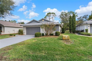 Welcoming 3 bedroom, 2 bath home in the Oakleaf Villas Community - photo 3