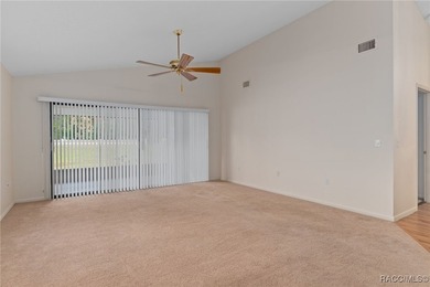 Welcoming 3 bedroom, 2 bath home in the Oakleaf Villas Community - photo 5