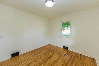 Back on market. Deal died, no fault of the seller. If you missed - photo 19