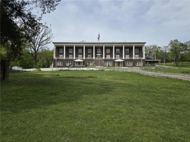 Lake Taneycomo Commercial For Sale in Forsyth Missouri