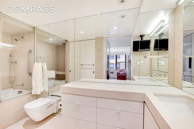 **Huge 3-Bedroom Co-op on Billionaire Row** A stunning - photo 11