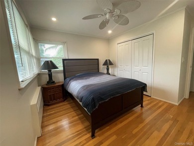 Welcome to this beautifully maintained split-level home located - photo 22