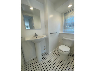 Welcome to this beautifully maintained split-level home located - photo 28