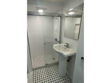 Welcome to this beautifully maintained split-level home located - photo 29