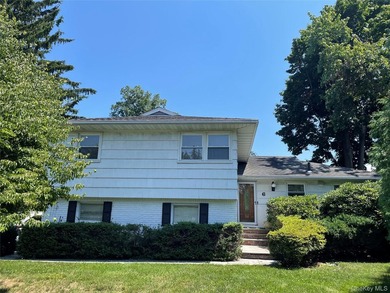 Welcome to this beautifully maintained split-level home located - photo 37