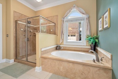 Luxury, timeless craftsmanship, and breathtaking golf course - photo 40