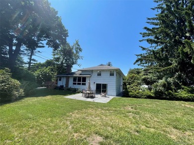 Welcome to this beautifully maintained split-level home located - photo 40